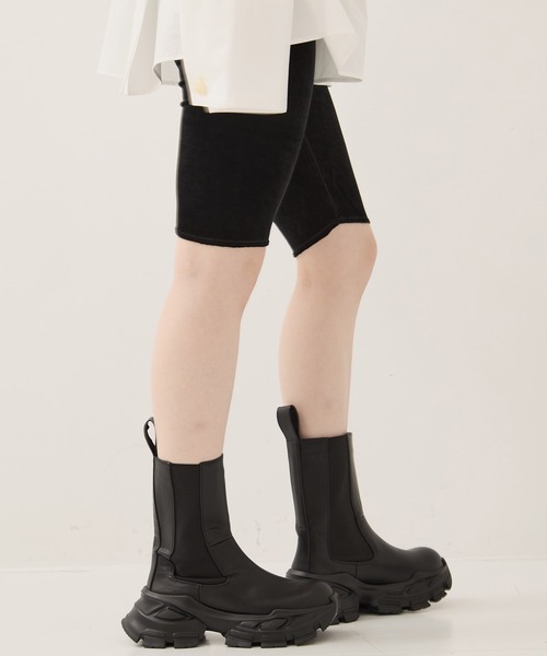 STUDIOUS(ステュディオス)の「【STUDIOUS/ステュディオス】Track Sole Short Boots/トラックソールショートブーツ/サイドゴアブーツ/厚底/軽い/通勤用(ブーツ・レディース・ブラック・1/2)」の5枚目の写真