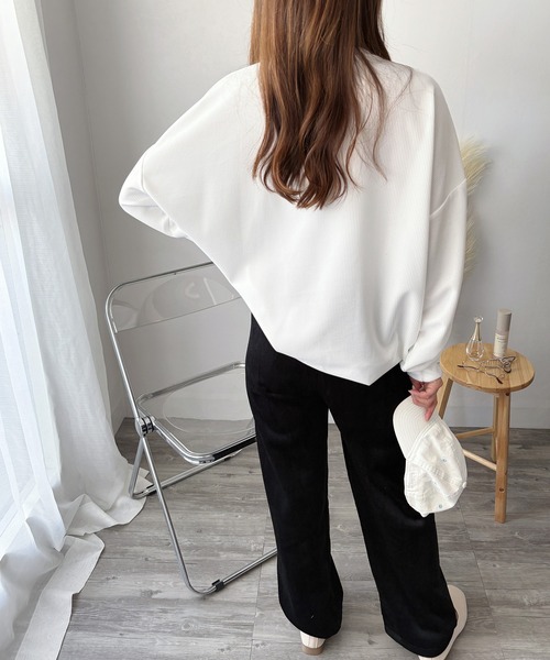 Amulet(アミュレット)の「ラフに着こなす大人のリラックス◎ ワッフル風長袖プルオーバー(Tシャツ/カットソー・レディース・ホワイト/ブラック/グレー・L/XL/M/S)」の9枚目の写真