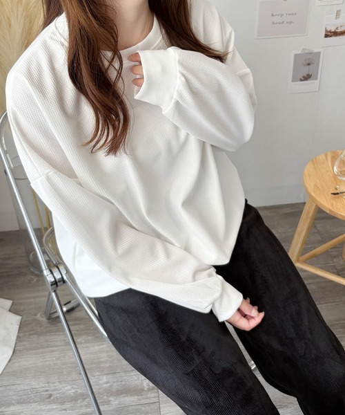 Amulet(アミュレット)の「ラフに着こなす大人のリラックス◎ ワッフル風長袖プルオーバー(Tシャツ/カットソー・レディース・ホワイト/ブラック/グレー・L/XL/M/S)」の12枚目の写真