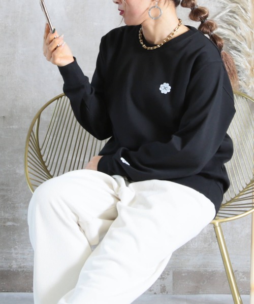 CLOVER DEPOT(クローバーデポ)の「「NOT型崩れ」ゆるトレーナー(CLOVER DEPOT)(スウェット・レディース・グレー/ライトブルー/ブラック/ベージュ/ラベンダー/チャコールグレー/ライトブラウン/ライトグリーン・M/XL/L)」の17枚目の写真