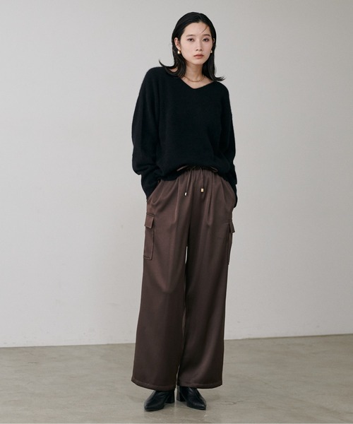 LARUTA(ラルータ)の「【LARUTA】裏微起毛サテンカーゴパンツ(カーゴパンツ・レディース・ダークブラウン/カーキ/グレイッシュベージュ・FREE)」の8枚目の写真