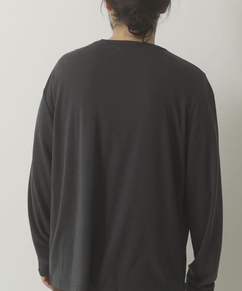 ITEMS URBANRESEARCH(アイテムズ アーバンリサーチ)の「Wool Blend Cut and Sewn(Tシャツ/カットソー・メンズ・ブラウン/ブラック/ダークグレー・MEDIUM/LARGE)」の11枚目の写真