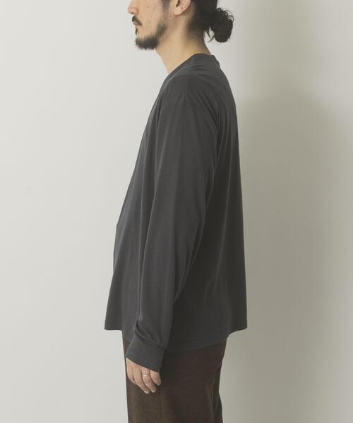 ITEMS URBANRESEARCH(アイテムズ アーバンリサーチ)の「Wool Blend Cut and Sewn(Tシャツ/カットソー・メンズ・ブラウン/ブラック/ダークグレー・MEDIUM/LARGE)」の13枚目の写真