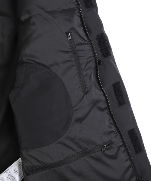 DAIWA PIER39（ダイワピア39）の「DAIWA PIER39 / ダイワ ピアサーティナイン：GORE-TEX WINDSTOPPER FIELD DOWN VEST：BW-18024W[PIE]（ダウンベスト・メンズ・ライトグレー/ブラック・M/S/L）」の4枚目の写真