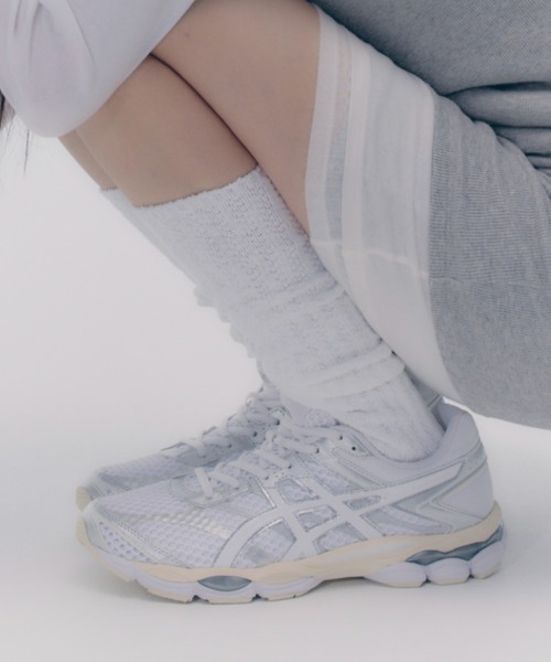 ASICS(アシックス)の「GEL-CUMULUS 16 1203A733.102(スニーカー・メンズ・ホワイト・26.0cm/25.5cm/25.0cm/24.5cm/24.0cm/23.5cm/23.0cm/22.5cm/29.0cm/28.5cm/28.0cm/27.5cm/27.0cm/26.5cm)」の1枚目の写真
