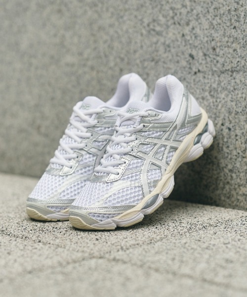 ASICS(アシックス)の「GEL-CUMULUS 16 1203A733.102(スニーカー・メンズ・ホワイト・26.0cm/25.5cm/25.0cm/24.5cm/24.0cm/23.5cm/23.0cm/22.5cm/29.0cm/28.5cm/28.0cm/27.5cm/27.0cm/26.5cm)」の2枚目の写真