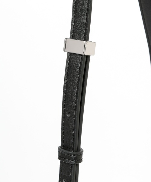 HARE（ハレ）の「ミニマルフラップハンドル(HARE)（ショルダーバッグ・メンズ・ブラック/ブラック系その他・FREE）」の11枚目の写真