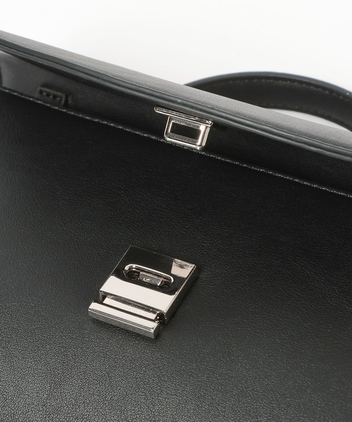HARE（ハレ）の「ミニマルフラップハンドル(HARE)（ショルダーバッグ・メンズ・ブラック/ブラック系その他・FREE）」の17枚目の写真