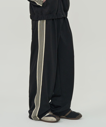 TOFFEE（トフィー）の「サイドライントラックパンツ（ブラック）（スウェットパンツ）」
