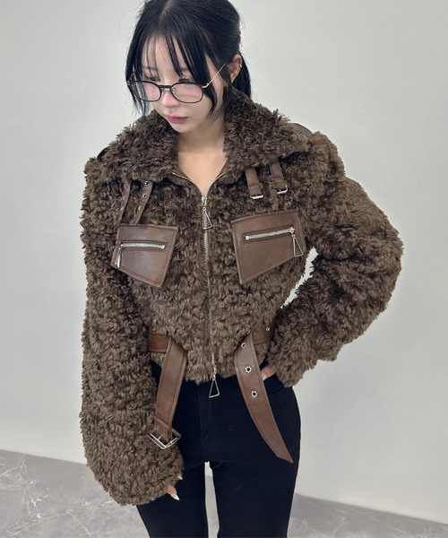 FOLLOWIN(フォロウィン)の「【 2color 】ボア×レザーベルトショートジャケット(その他アウター・レディース・ブラック/ブラウン・FREE)」の12枚目の写真