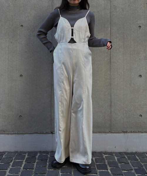 &g'aime（アンジェム）の「【&ｇ'aime 】 レザーライクオールインワン　Leather Like All In One（サロペット/オーバーオール・レディース・ブラック/ホワイト系その他・FREE）」の2枚目の写真