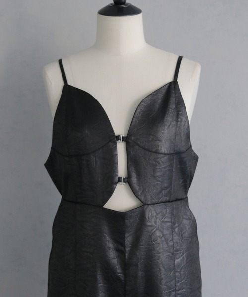 &g'aime（アンジェム）の「【&ｇ'aime 】 レザーライクオールインワン　Leather Like All In One（サロペット/オーバーオール・レディース・ブラック/ホワイト系その他・FREE）」の4枚目の写真