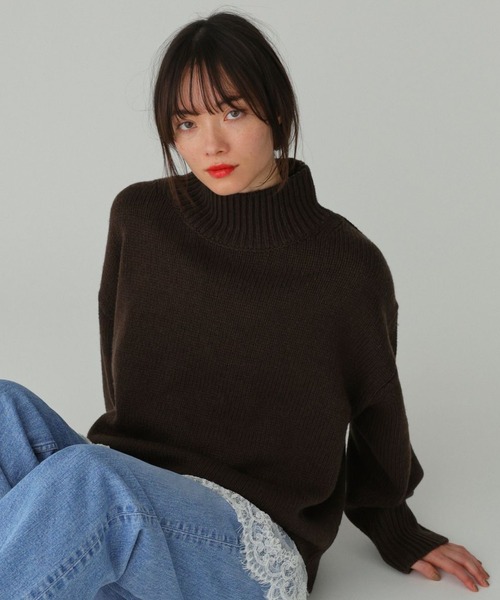 BABYLONE（バビロン）の「リラクシータートルプルオーバー（ニット/セーター・レディース・ブラウン/オフホワイト/ライトグレー・フリー）」の3枚目の写真