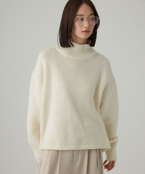 BABYLONE（バビロン）の「リラクシータートルプルオーバー（ニット/セーター・レディース・ブラウン/オフホワイト/ライトグレー・フリー）」の4枚目の写真