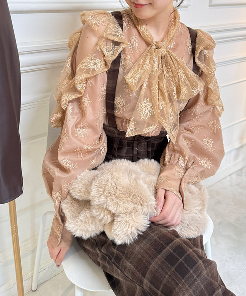 ROYAL PARTY（ロイヤルパーティー）の「レースコールドショルダーリボンブラウス（シャツ/ブラウス・レディース・ブラック/オフホワイト/ベージュ・FREE）」の3枚目の写真