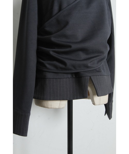 ARVELLIA(アルベリア)の「ASYM STRIPE DREAPE TOP(Tシャツ/カットソー・レディース・ブラウン/グレー・M)」の3枚目の写真
