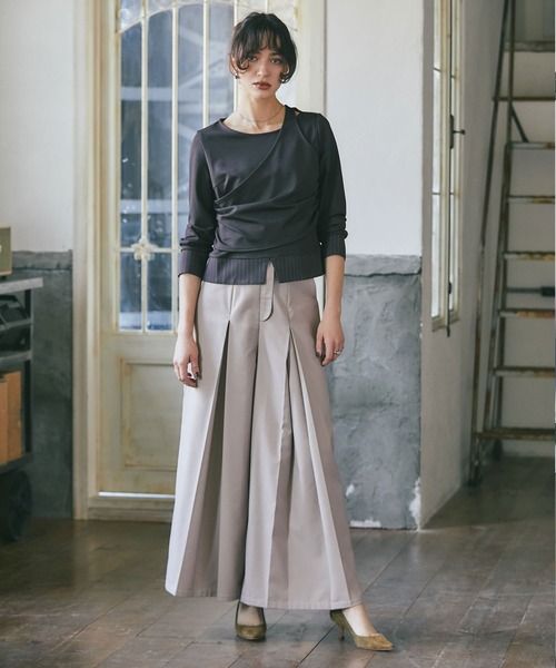 ARVELLIA(アルベリア)の「ASYM STRIPE DREAPE TOP(Tシャツ/カットソー・レディース・ブラウン/グレー・M)」の21枚目の写真