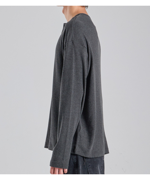 BUTTON SEOUL(ボタンソウル)の「エココージー ヘンリーネックニットTシャツ(ダークグレー)(Tシャツ/カットソー・メンズ・その他・MEDIUM/LARGE/X-LARGE)」の4枚目の写真