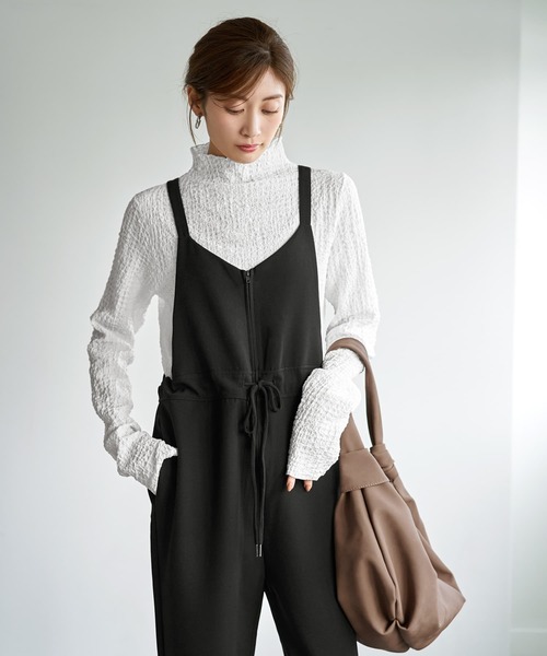 STYLE DELI（スタイルデリ）の「フロントVライン厚地ツイルサロペット（サロペット/オーバーオール・レディース・ブラック/ホワイト系・FREE）」の15枚目の写真