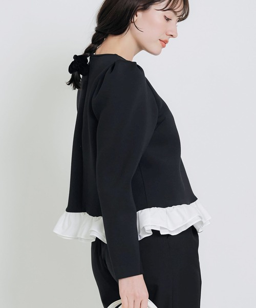 PICCIN PERLA(ピッチンペルラ)の「裾フリルギャザースリーブプルオーバー(Tシャツ/カットソー・レディース・オフホワイト/ブラック・M)」の9枚目の写真