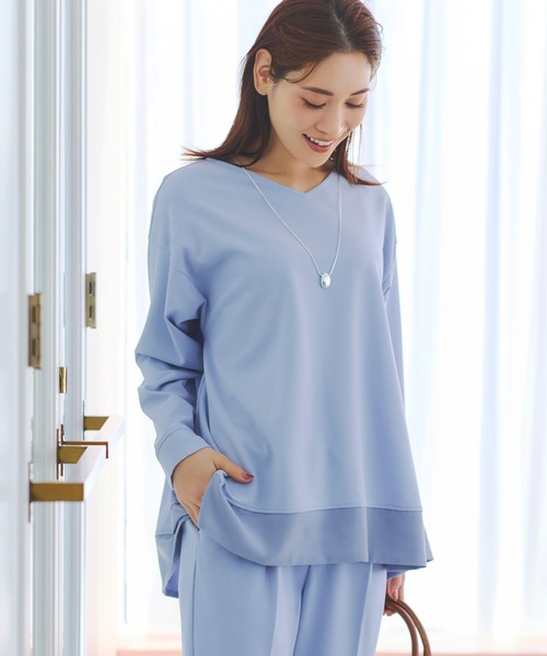 Elura(エルーラ)の「サマ見え異素材コンビプルオーバー/625549(Tシャツ/カットソー・レディース・オフホワイト/チャコールグレー/ブラック/ライトブルー/ダークブラウン・FREE)」の5枚目の写真