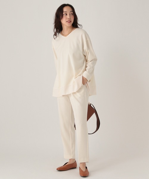 Elura(エルーラ)の「サマ見え異素材コンビプルオーバー/625549(Tシャツ/カットソー・レディース・オフホワイト/チャコールグレー/ブラック/ライトブルー/ダークブラウン・FREE)」の6枚目の写真