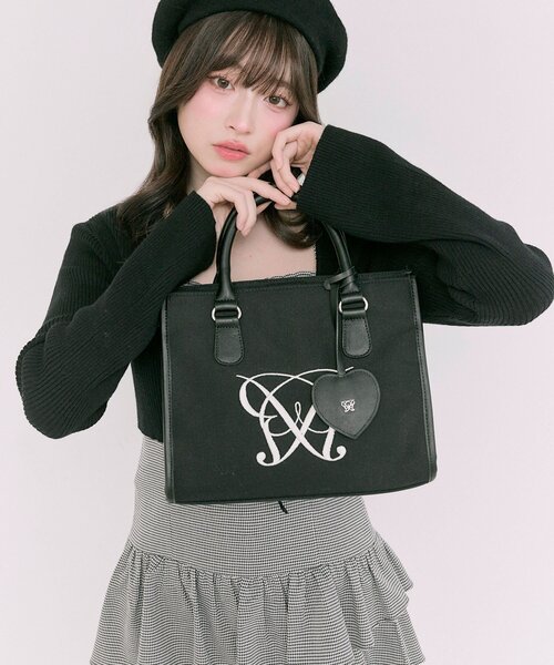 OLIVE des OLIVE（オリーブデオリーブ）の「Aimerianejoieハートミラーチャーム付きミニトート（ショルダーバッグ・レディース・ブラウン/ベージュ/サックスブルー/グレイッシュベージュ/アイボリー/ブラック・FREE）」の3枚目の写真