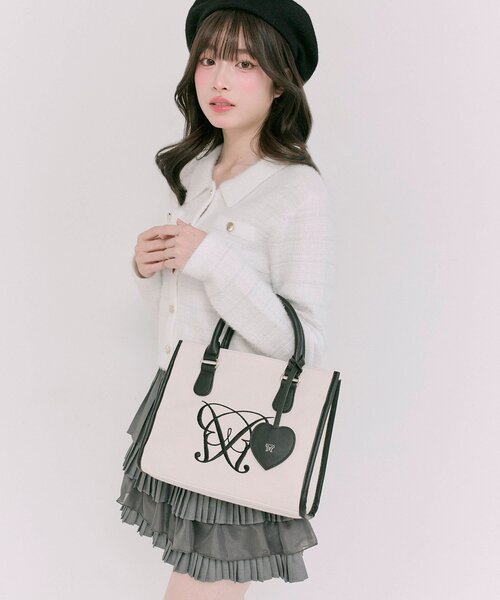 OLIVE des OLIVE（オリーブデオリーブ）の「Aimerianejoieハートミラーチャーム付きミニトート（ショルダーバッグ・レディース・ブラウン/ベージュ/サックスブルー/グレイッシュベージュ/アイボリー/ブラック・FREE）」の8枚目の写真