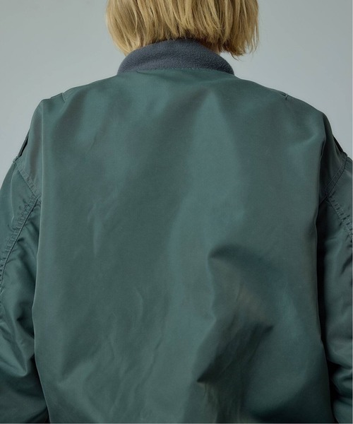 AVIREX（アヴィレックス）の「AVIREX / アヴィレックス 別注 L-2B フライトジャケット（ミリタリージャケット・メンズ・ブラウン/カーキ・LARGE/MEDIUM）」の5枚目の写真