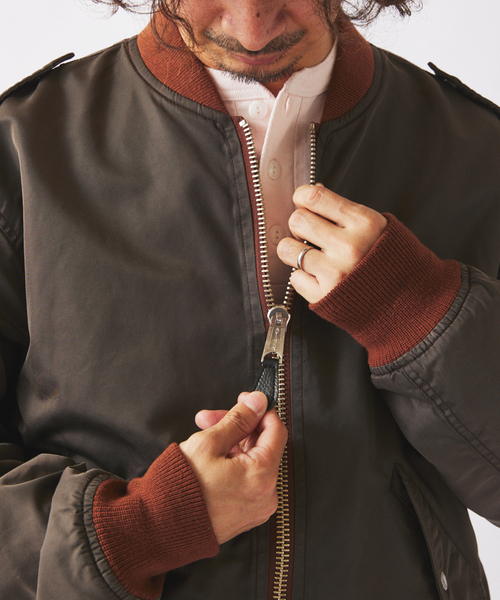 AVIREX（アヴィレックス）の「AVIREX / アヴィレックス 別注 L-2B フライトジャケット（ミリタリージャケット・メンズ・ブラウン/カーキ・LARGE/MEDIUM）」の12枚目の写真