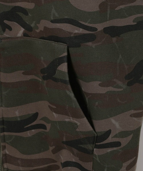 LAND MUSEUM(ランドミュージアム)の「LAND MUSEUM/ロゴカモフラジップパーカー(パーカー・メンズ・カーキ・MEDIUM/LARGE)」の7枚目の写真