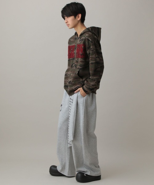 LAND MUSEUM（ランドミュージアム）の「LAND MUSEUM／ロゴカモフラジップパーカー（パーカー・メンズ・カーキ・MEDIUM/LARGE）」の20枚目の写真