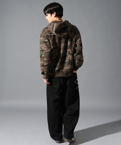 LAND MUSEUM（ランドミュージアム）の「LAND MUSEUM／ロゴカモフラジップパーカー（パーカー・メンズ・カーキ・MEDIUM/LARGE）」の14枚目の写真