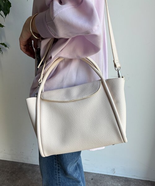 DouDou（ドゥドゥ）の「【WEB限定】ハンドルフラップトート（ショルダーバッグ・レディース・ブラック/アイボリー/イエロー/ベージュ・FREE）」の5枚目の写真