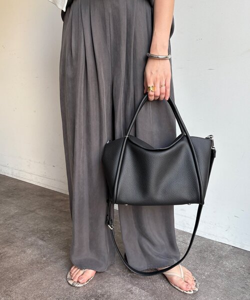 DouDou（ドゥドゥ）の「【WEB限定】ハンドルフラップトート（ショルダーバッグ・レディース・ブラック/アイボリー/イエロー/ベージュ・FREE）」の6枚目の写真