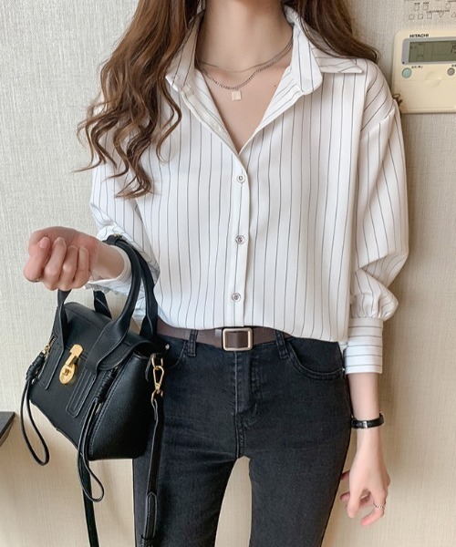 yuue' ( wear )(ユーイ)の「ストライプ柄シャツブラウス(シャツ/ブラウス・レディース・ホワイト/ネイビー・FREE)」の7枚目の写真