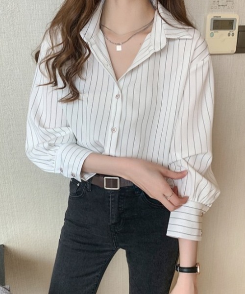 yuue' ( wear )(ユーイ)の「ストライプ柄シャツブラウス(シャツ/ブラウス・レディース・ホワイト/ネイビー・FREE)」の8枚目の写真