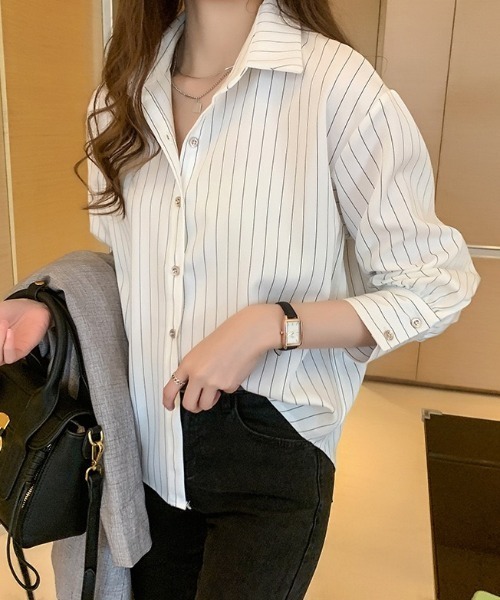 yuue' ( wear )(ユーイ)の「ストライプ柄シャツブラウス(シャツ/ブラウス・レディース・ホワイト/ネイビー・FREE)」の10枚目の写真