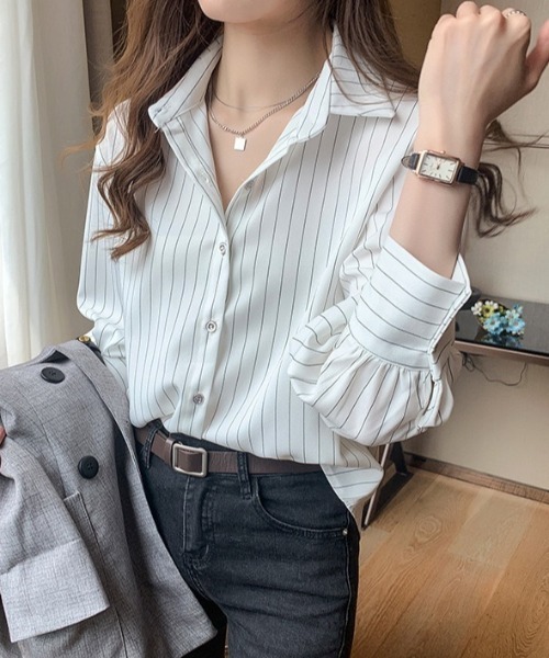 yuue' ( wear )(ユーイ)の「ストライプ柄シャツブラウス(シャツ/ブラウス・レディース・ホワイト/ネイビー・FREE)」の6枚目の写真