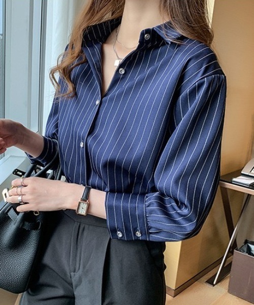 yuue' ( wear )(ユーイ)の「ストライプ柄シャツブラウス(シャツ/ブラウス・レディース・ホワイト/ネイビー・FREE)」の14枚目の写真