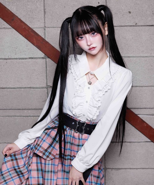 NIBBLE POISON(ニブルポイズン)の「ハートチャームフリルブラウス(シャツ/ブラウス・レディース・ブラック/ピンク/ホワイト・MEDIUM)」の2枚目の写真