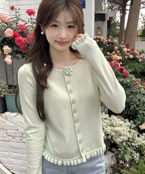 Mejoul（メジュール）の「【2026春夏新作】フラワーモチーフコンパクトフリルニットトップス（ニット/セーター・レディース・ライトグリーン/ホワイト/ピンク/イエロー・F）」の11枚目の写真