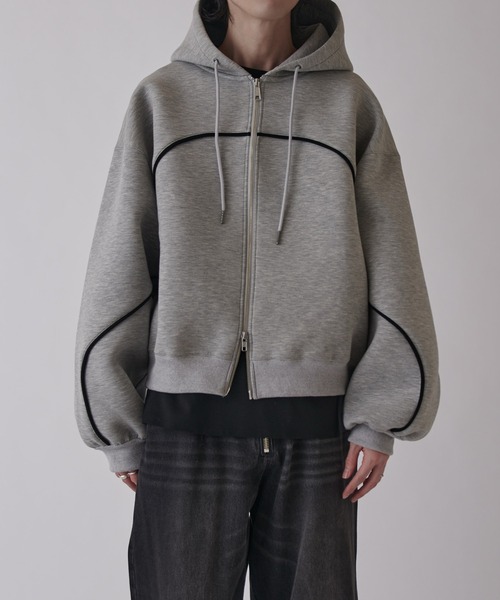 Lui's（ルイス）の「【Neucon】VOLUME PIPING ZIP HOODIE / ボリュームパイピングジップフーディー（パーカー・メンズ・ブラック/グレー/ネイビー・1/2）」の14枚目の写真