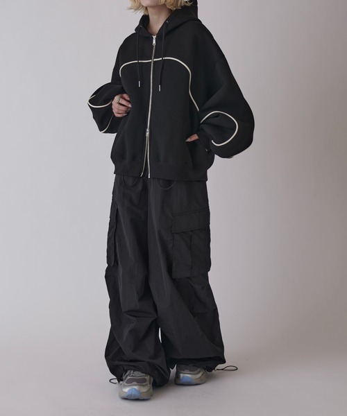 Lui's（ルイス）の「【Neucon】VOLUME PIPING ZIP HOODIE / ボリュームパイピングジップフーディー（パーカー・メンズ・ブラック/グレー/ネイビー・1/2）」の12枚目の写真