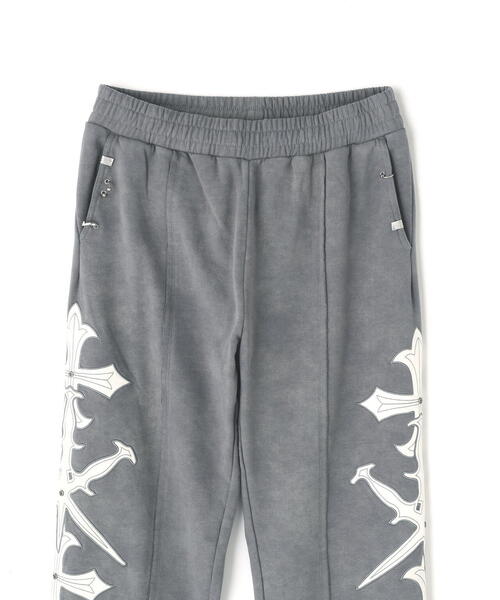 UNKNOWN LONDON(アンノウン・ロンドン)の「UNKNOWNLONDON/アンノウンロンドン/Dagger Cross Leather Patch Baggy Jogger Patns(スウェットパンツ・メンズ・ブラック/グレー・M/S/L)」の4枚目の写真