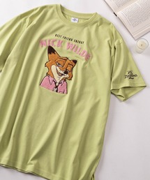 Disney（ディズニー）の「【71】【Disney/ディズニー】ミッキーマウス/ズートピア/ベイマックス/トイストーリー/スティッチ/くまのプーさん サガラ刺繍 ラインストーン クルーネックTシャツ/バックプリント/レディース（S）（Tシャツ/カットソー）」