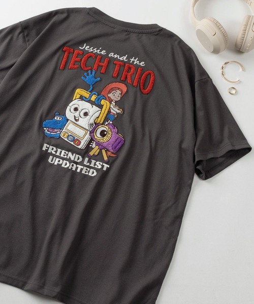Disney(ディズニー)の「【71】【Disney/ディズニー】ミッキーマウス/ズートピア/ベイマックス/トイストーリー/スティッチ/くまのプーさん サガラ刺繍 ラインストーン クルーネックTシャツ/バックプリント/レディース(S)(Tシャツ/カットソー・レディース・ネイビー/ライトグリーン/ライトグレー/オレンジ/オフホワイト/ブラック系その他/チャコールグレー/アッシュグレー/クリーム/ブルー/オレンジ系その他/ベージュ/パープル/イエロー/ダークブルー/ブラウン/グリーン/ライム/ピンク/グレー系その他/グレー/サックスブルー/ブラック/ラベンダー/オートミール/カーキ/ダークグレー/ピンク系その他・L/M)」の8枚目の写真