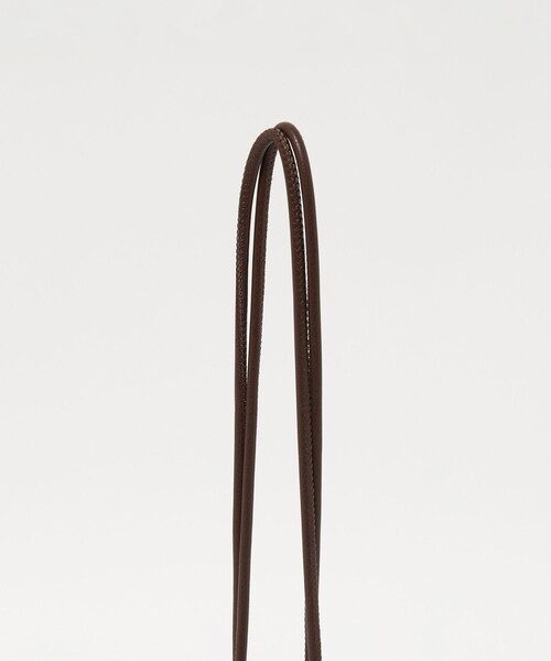 green label relaxing（グリーンレーベルリラクシング）の「フラップ ポーチネックレス（ネックレス・レディース・ダークブラウン/ブラック・FREE）」の17枚目の写真