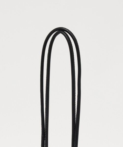 green label relaxing（グリーンレーベルリラクシング）の「フラップ ポーチネックレス（ネックレス・レディース・ダークブラウン/ブラック・FREE）」の5枚目の写真