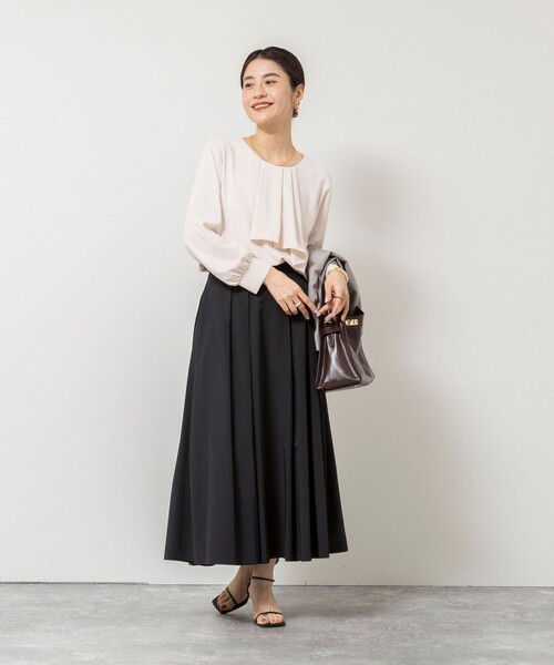 NOLLEY’S Sophi(ノーリーズソフィ)の「ウォッシャブルファンクショナルジョーゼットプリントタックフレアーブラウス(シャツ/ブラウス・レディース・ホワイト/サーモンピンク/ホワイト系その他4・38/36)」の7枚目の写真